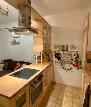 Lovely Apartment In The Centre, Street Level And Inner Yard Helsínquia Exterior foto